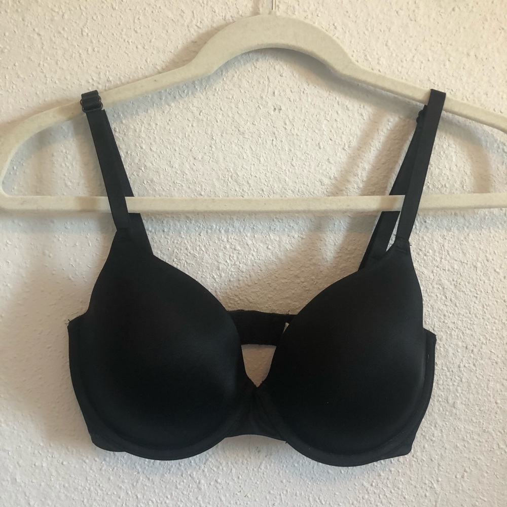 pink t-shirt bra